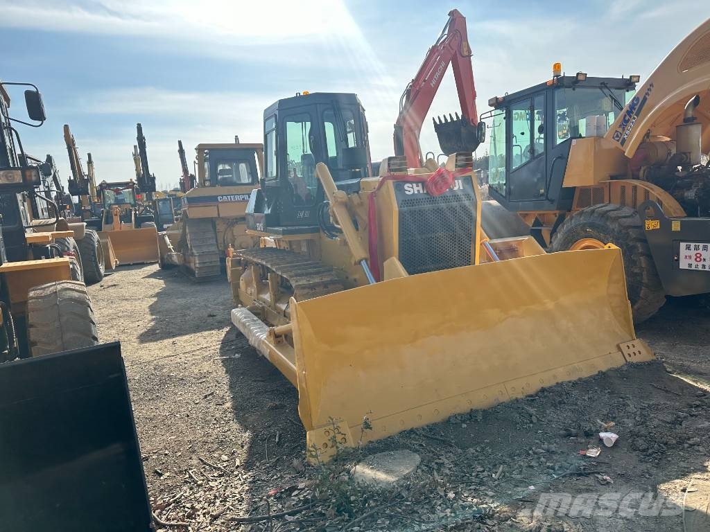 Shacman SD 16 بلدوزرات مجنزرة