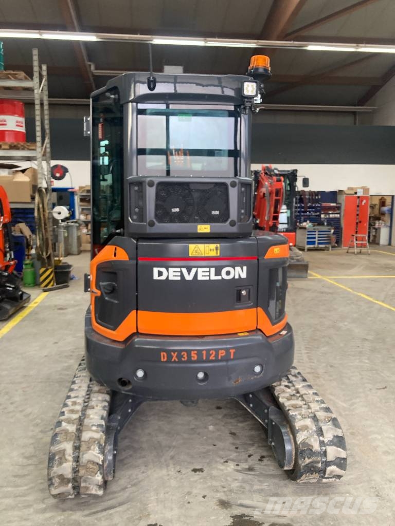 Develon Kurzheckbagger DX 35 Z-7 Kāpurķēžu ekskavatori