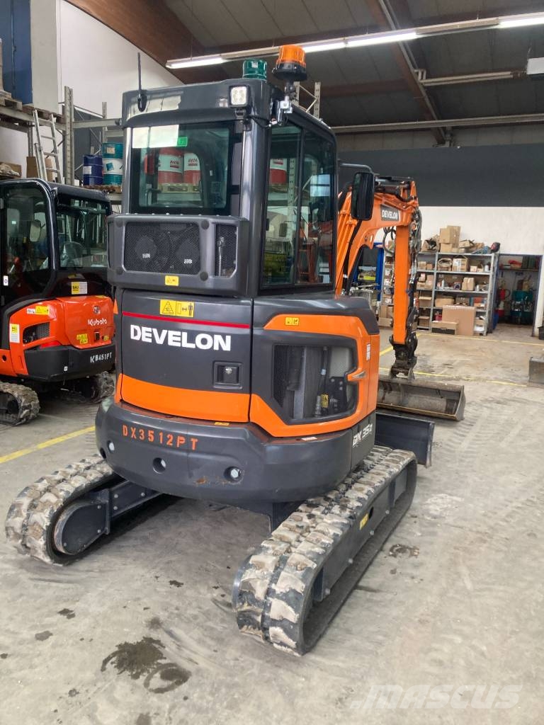 Develon Kurzheckbagger DX 35 Z-7 Kāpurķēžu ekskavatori