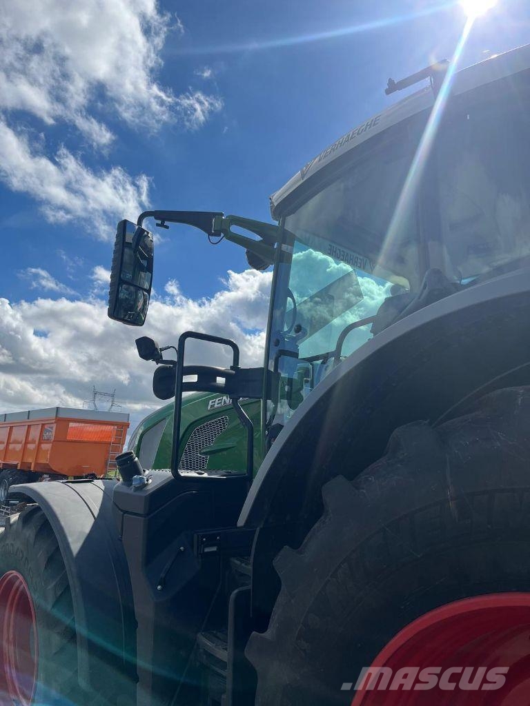 Fendt 824 VARIO PROFI + Traktori