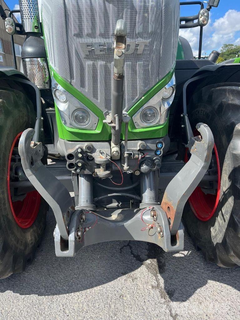 Fendt 824 VARIO PROFI + Трактори