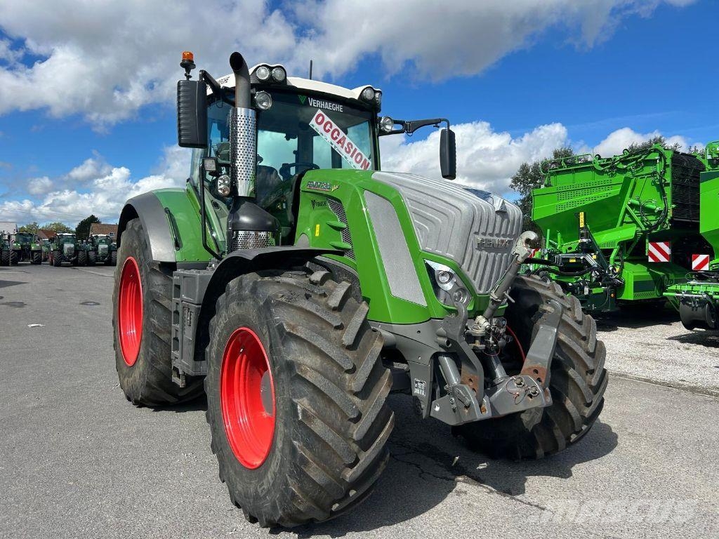 Fendt 824 VARIO PROFI + Tractoren