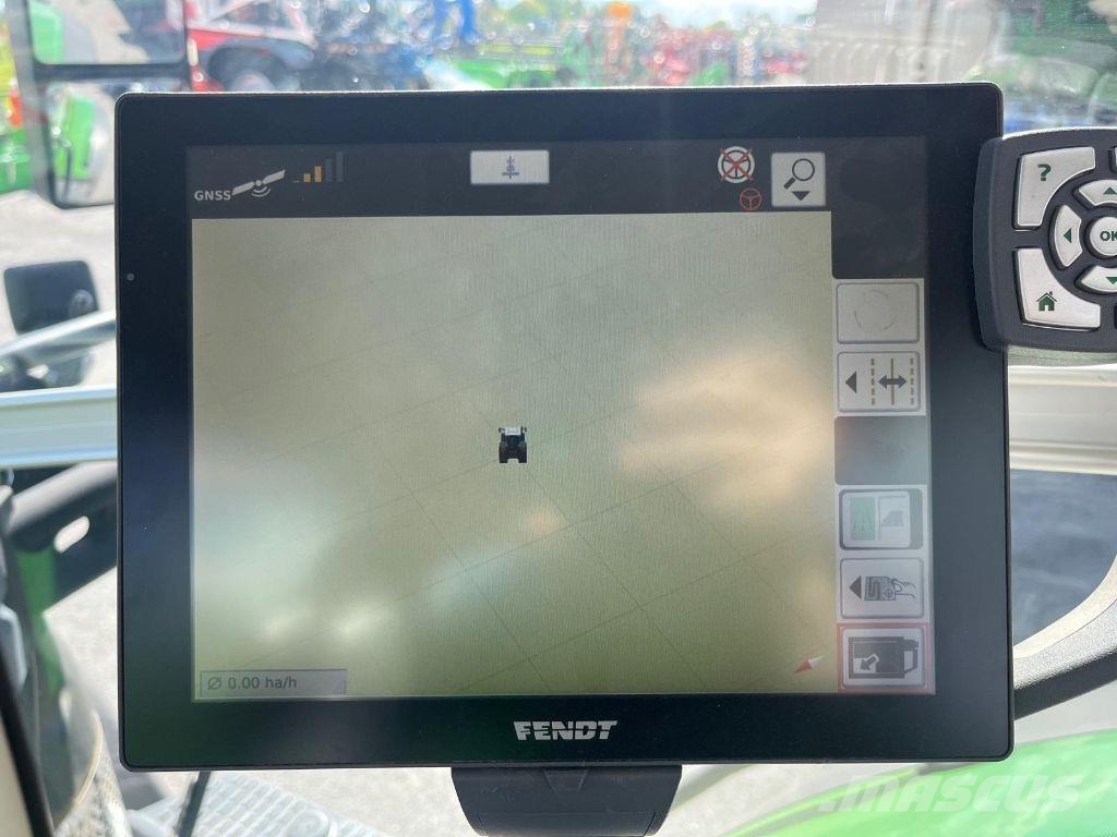 Fendt 824 VARIO PROFI + Traktori
