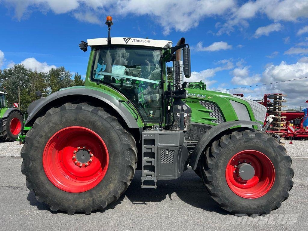 Fendt 824 VARIO PROFI + Tractoren