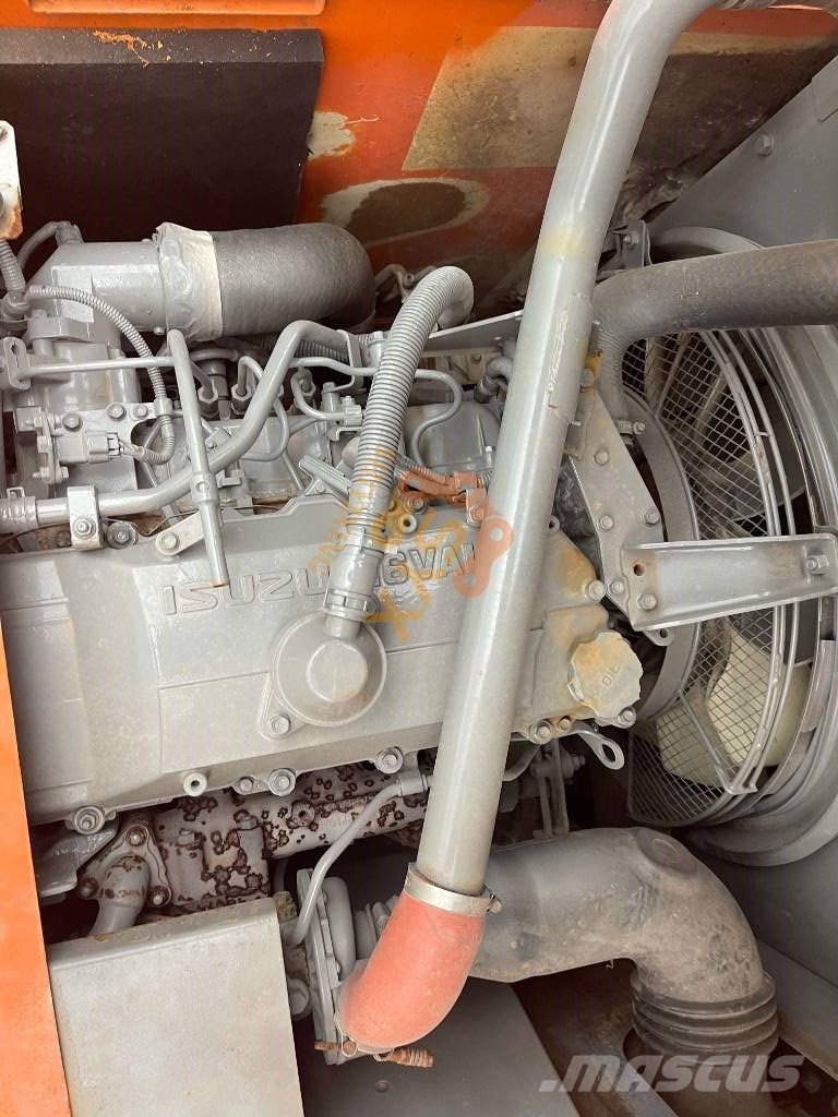 Hitachi ZX 240 대형 굴삭기 29톤 이상