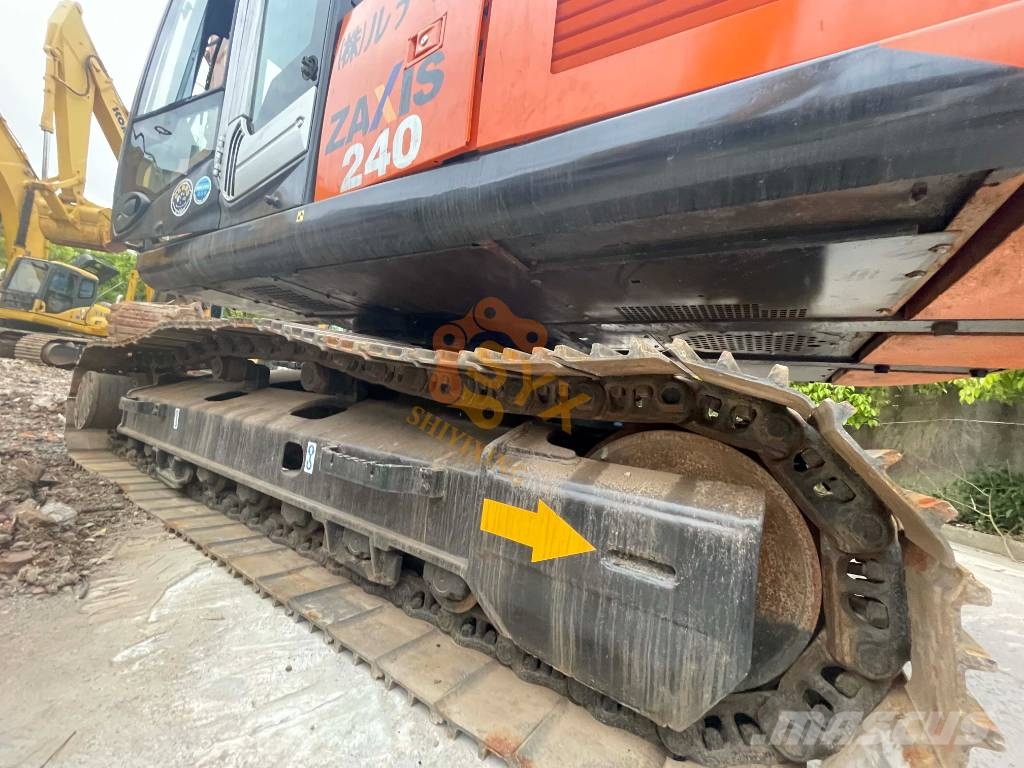 Hitachi ZX 240 대형 굴삭기 29톤 이상