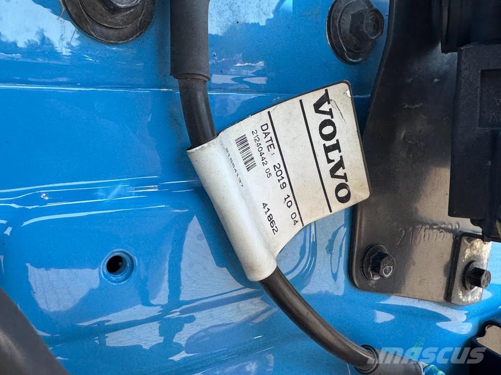 Volvo FH 540 6x2 Chassis Retarder WB 4.80 Full Air Euro Camiones con chasís y cabina