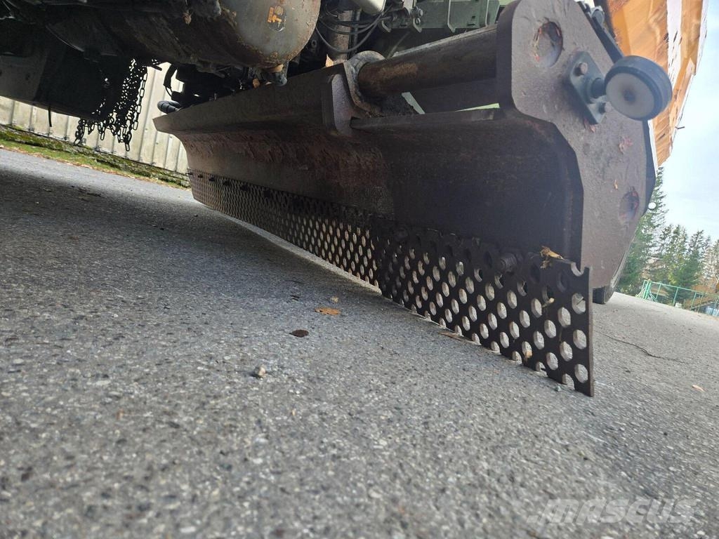 Volvo FH540 6X4 UNDERSTEEL LIFTING AXEL Camion benne