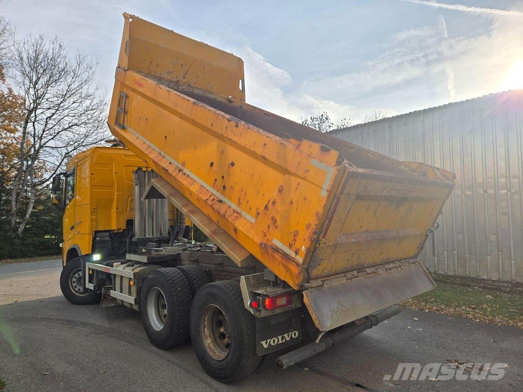 Volvo FH540 6X4 UNDERSTEEL LIFTING AXEL Camion benne
