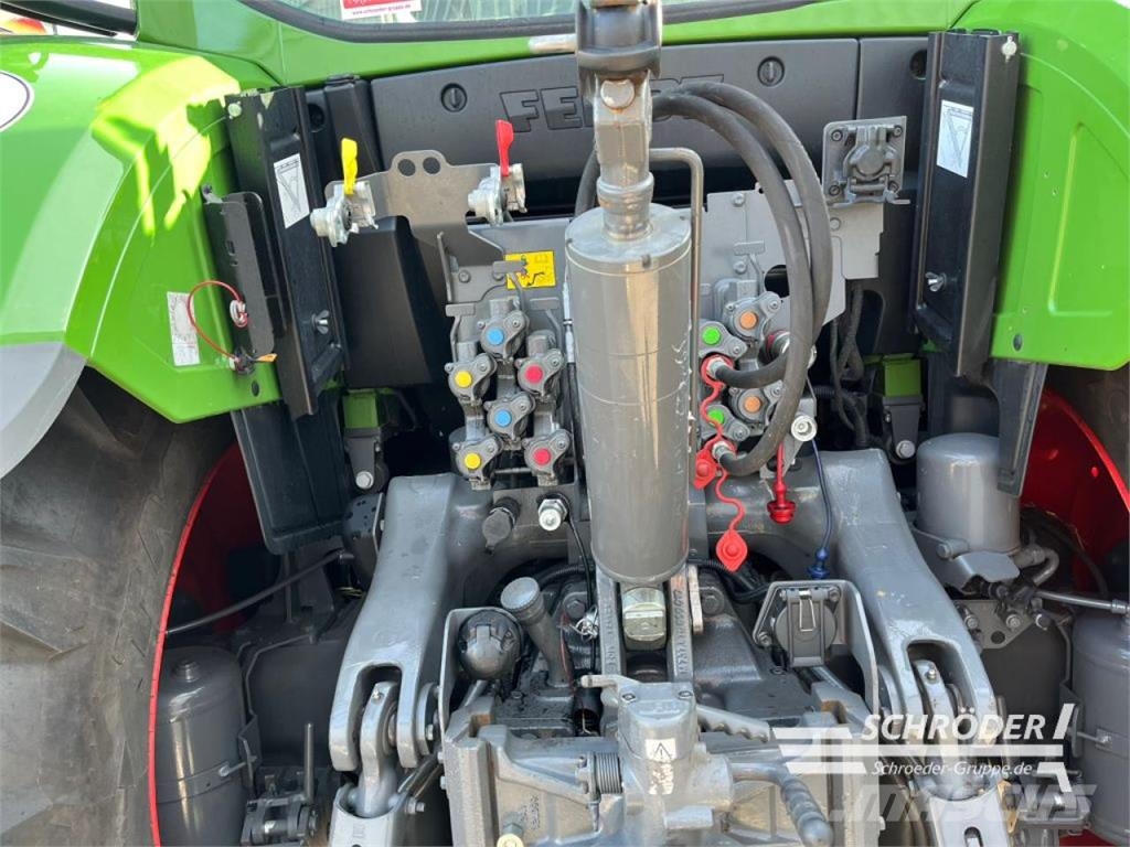 Fendt 724 VARIO GEN6 PROFI PLUS Tractors