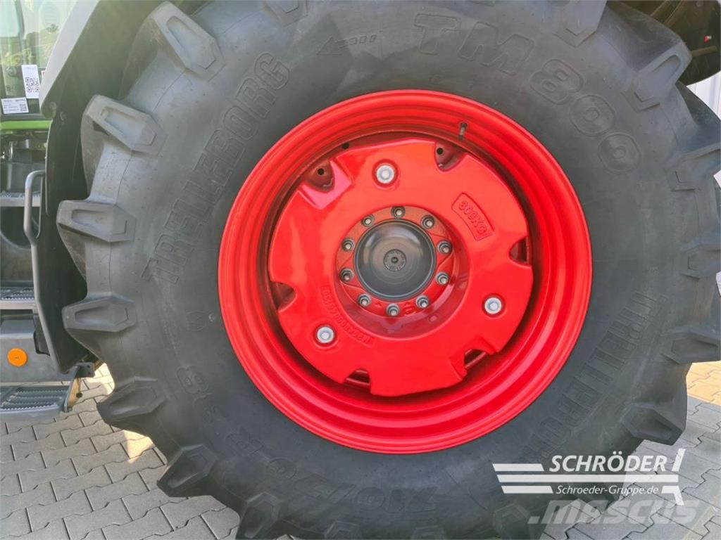 Fendt 724 VARIO GEN6 PROFI PLUS Tractors