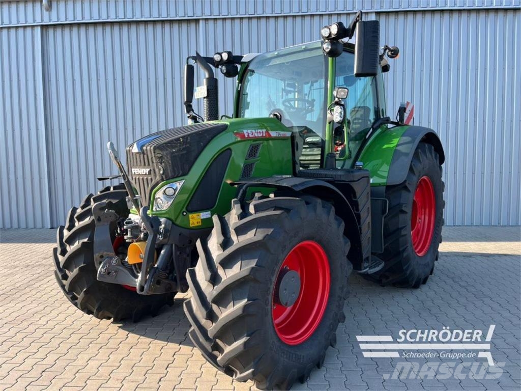 Fendt 724 VARIO GEN6 PROFI PLUS Tractors