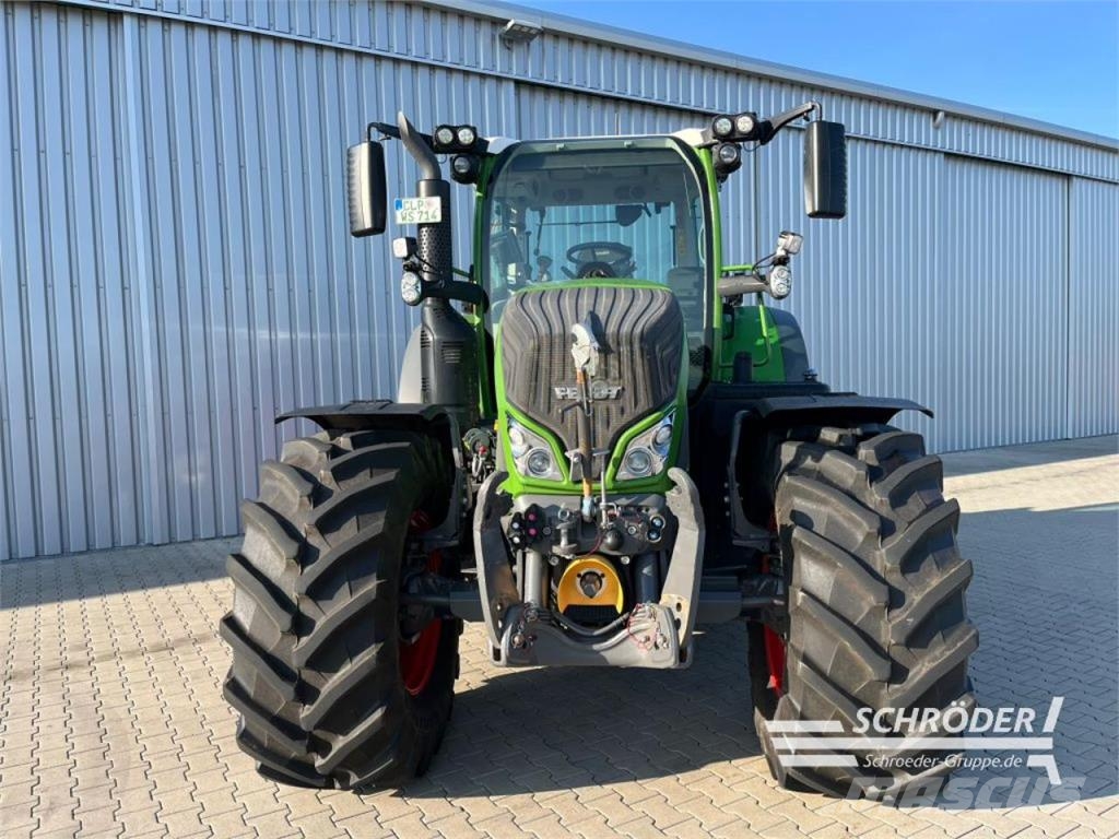 Fendt 724 VARIO GEN6 PROFI PLUS Tractors