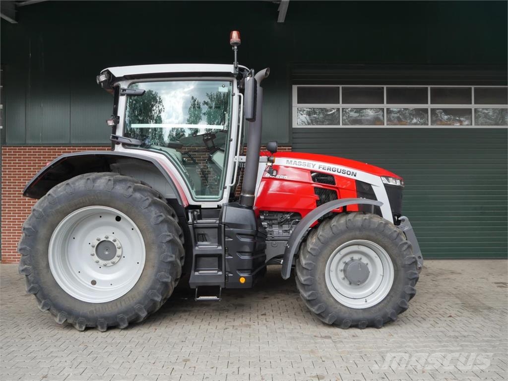 Massey Ferguson 8S.225 Dyna-7 Tractors
