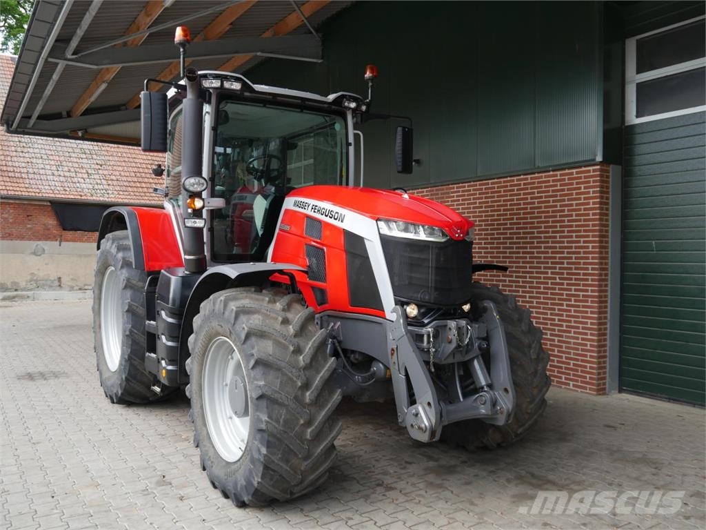 Massey Ferguson 8S.225 Dyna-7 Tractors