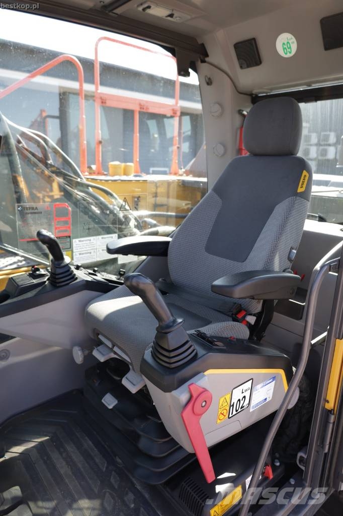 Volvo EC220EL Excavadoras sobre orugas
