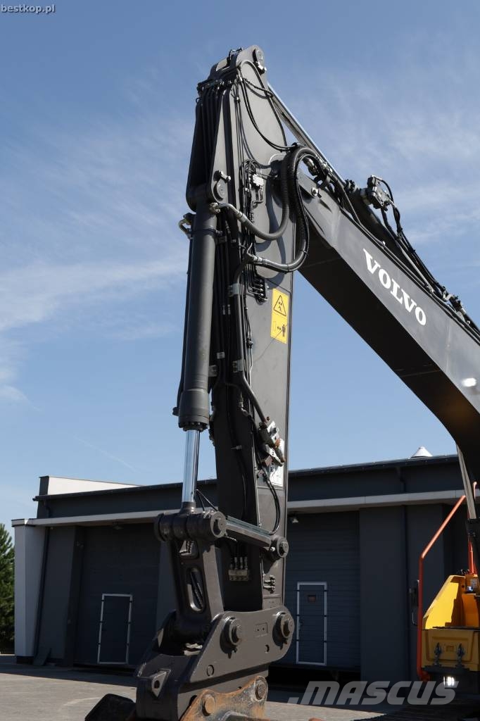 Volvo EC220EL Excavadoras sobre orugas