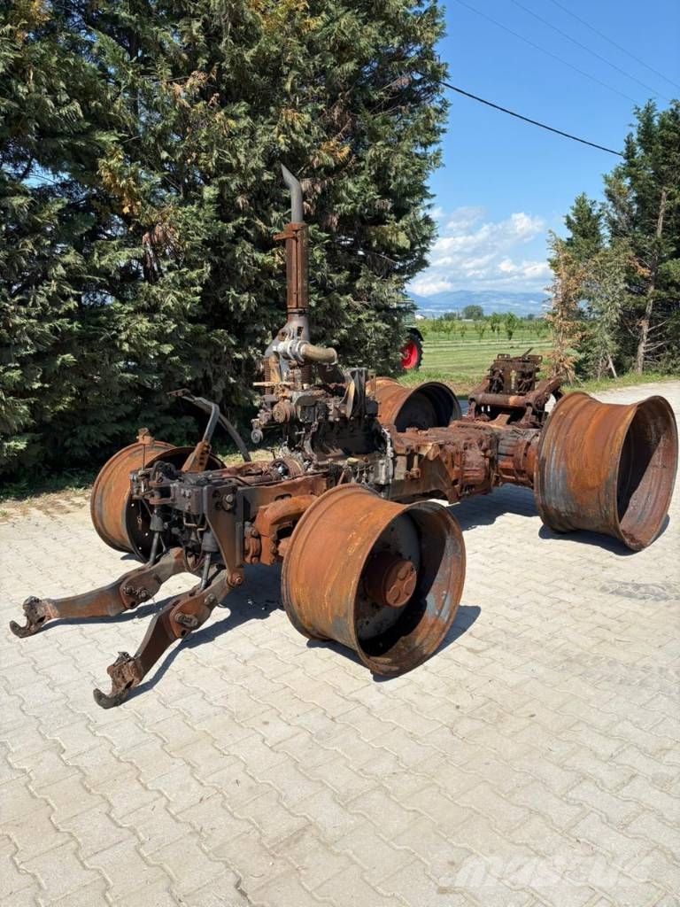 Fendt 313 ΓΙΑ ΑΝΤΑΛΛΑΚΤΙΚΑ IN PIECES/IN TEILEN Traktorid