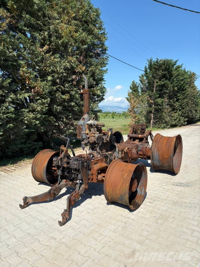 Fendt 313 ΓΙΑ ΑΝΤΑΛΛΑΚΤΙΚΑ IN PIECES/IN TEILEN Traktorid