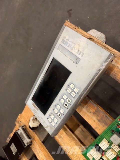 Liebherr R 902 USED HYDauli+ electric parts cab Cabine en interieur