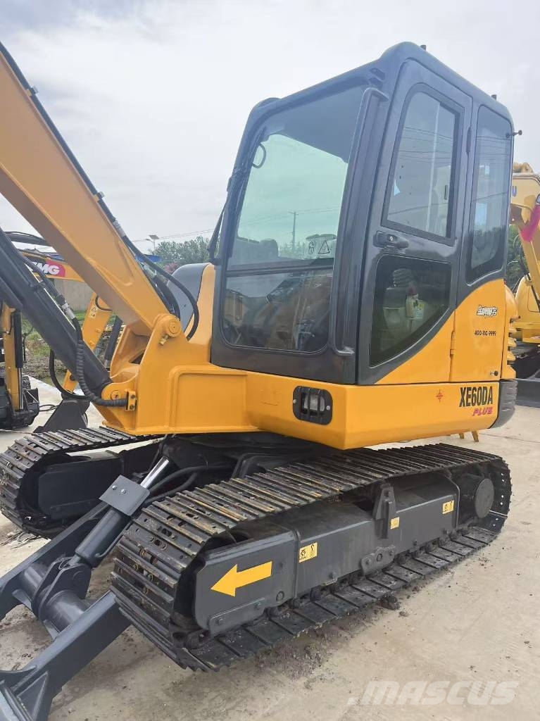 XCMG XE 60 DA Minikaivukoneet < 7t