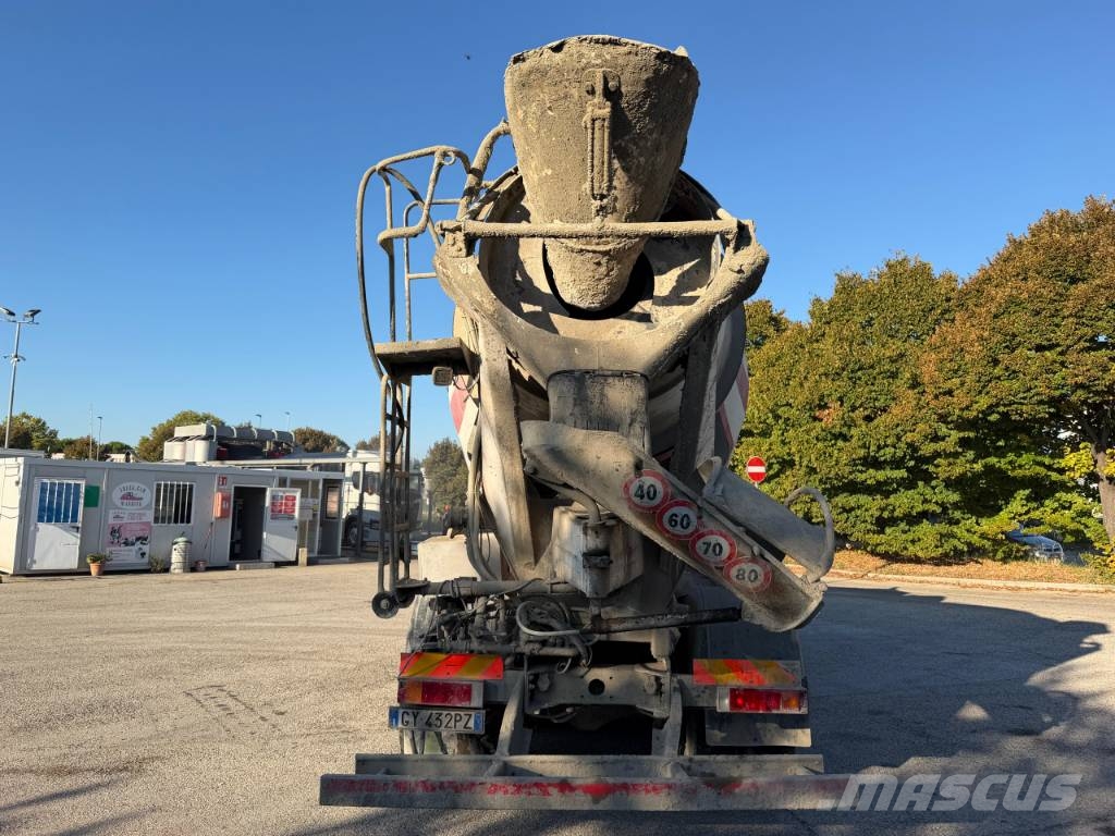 Iveco TRAKKER Kamioni mikseri za beton