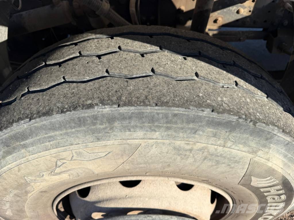 Iveco TRAKKER Kamioni mikseri za beton