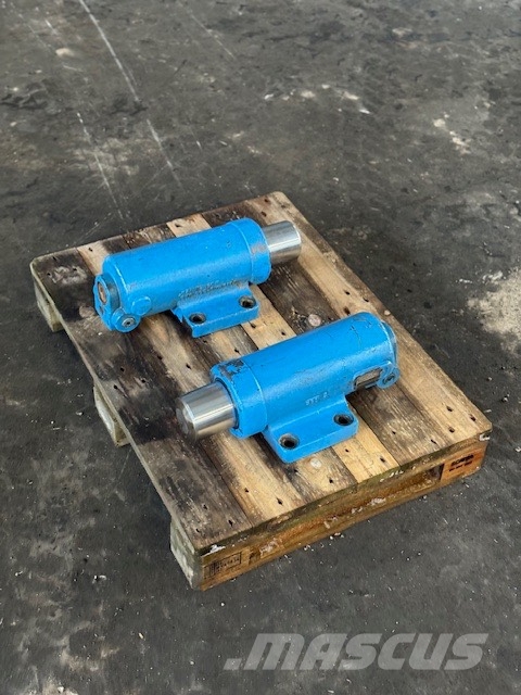 Fuchs MHL 340 AXLE STABILIZATION HYDRAULIC CYLINDER Hydraulika