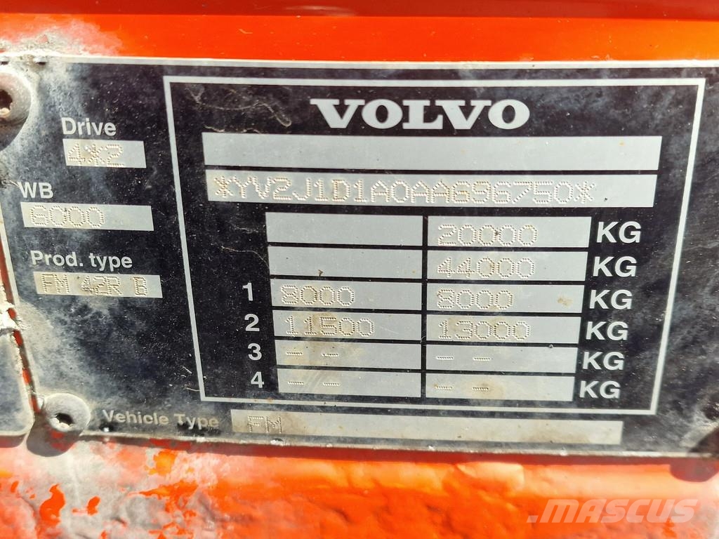 Volvo FM 330 4x2 - Frigoblock frigo - Zepro loadlift - F شاحنات بدرجة حرارة قابلة للضبط