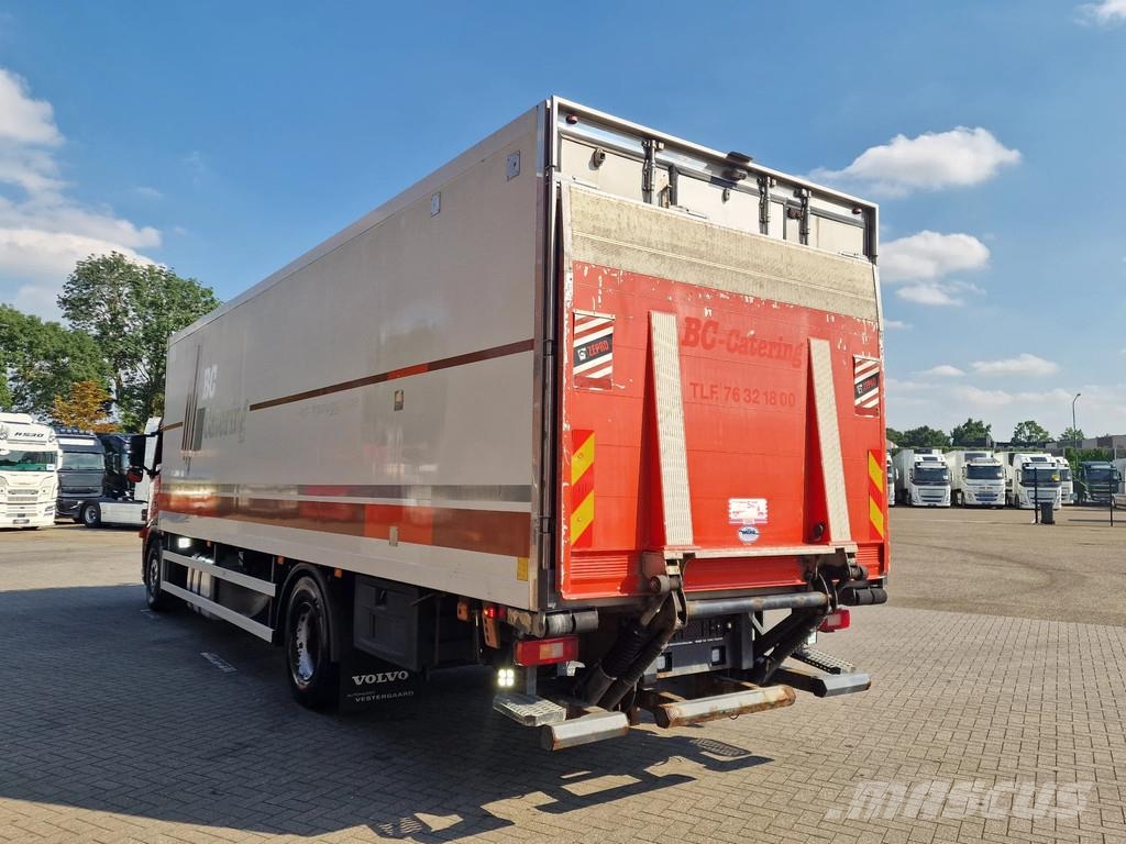 Volvo FM 330 4x2 - Frigoblock frigo - Zepro loadlift - F شاحنات بدرجة حرارة قابلة للضبط