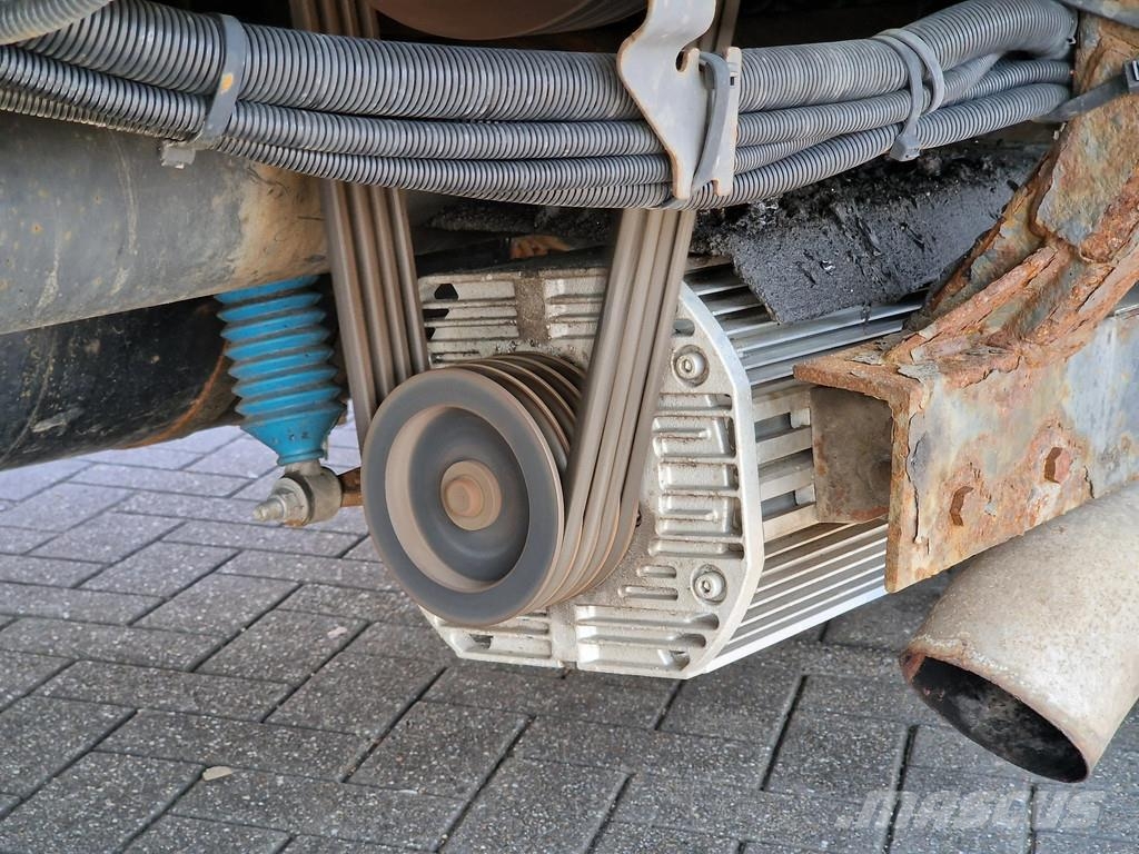 Volvo FM 330 4x2 - Frigoblock frigo - Zepro loadlift - F شاحنات بدرجة حرارة قابلة للضبط