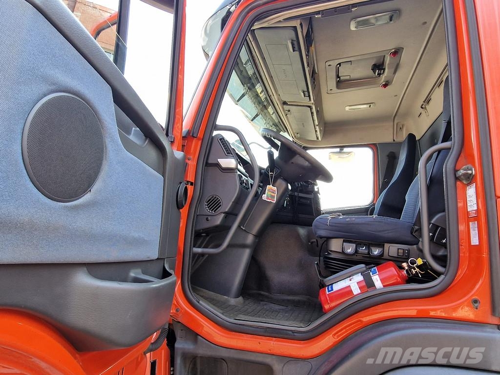 Volvo FM 330 4x2 - Frigoblock frigo - Zepro loadlift - F شاحنات بدرجة حرارة قابلة للضبط