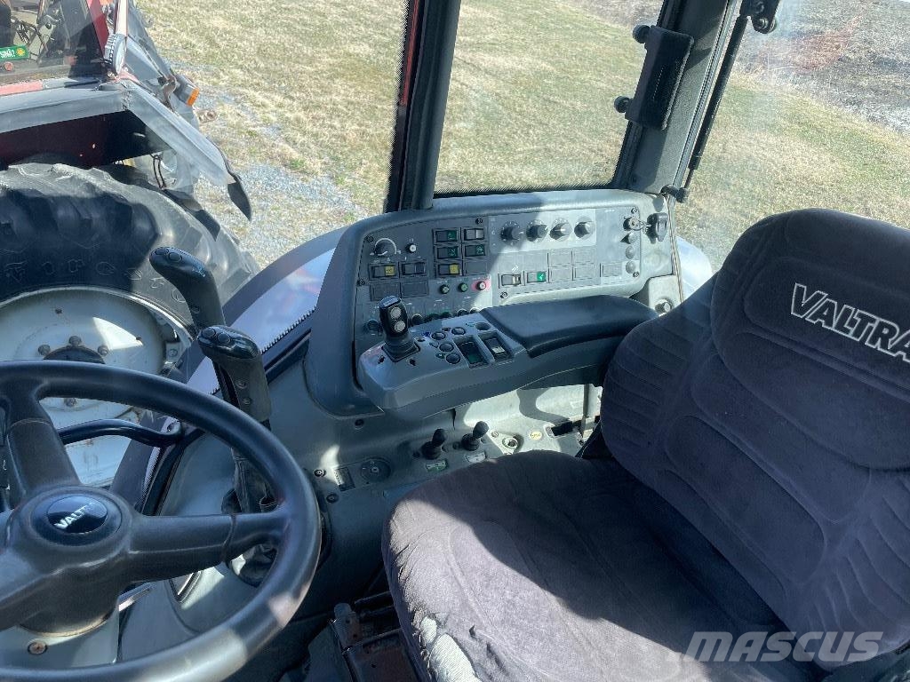 Valtra C 150 Трактори