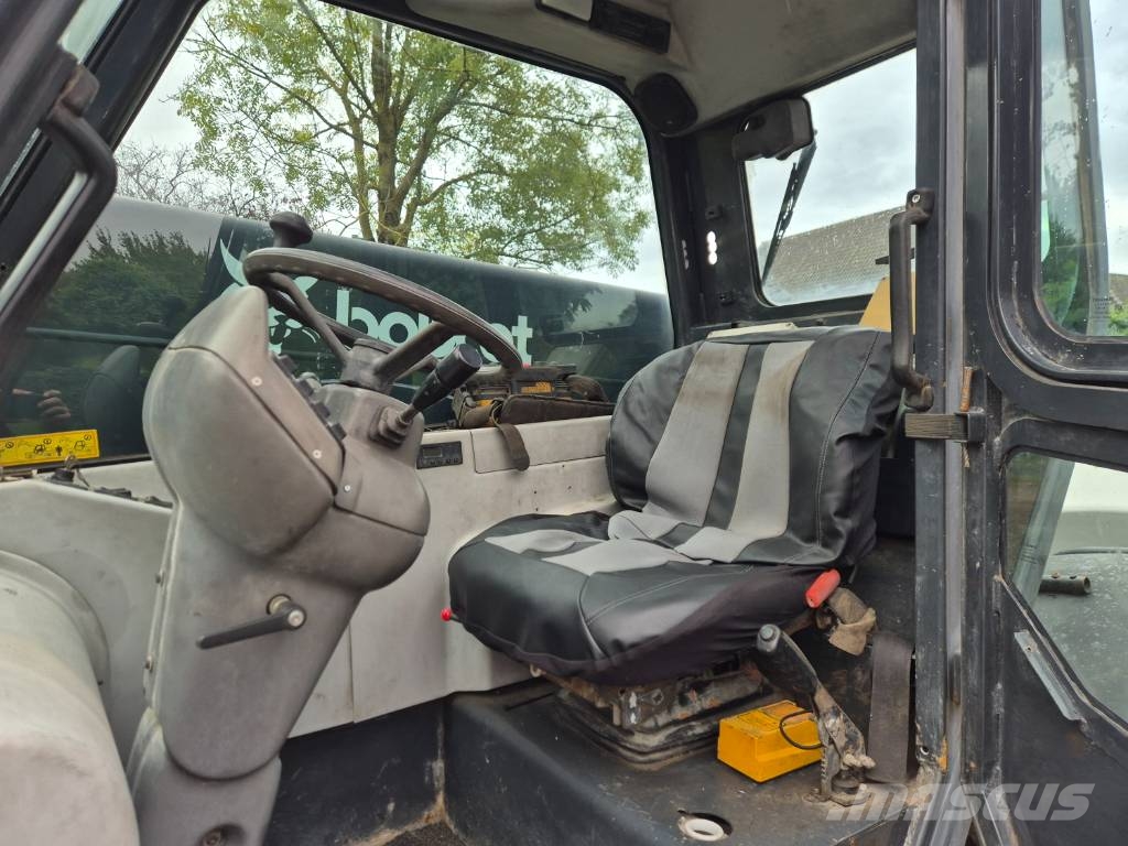 Bobcat T 40.140 مناولات متداخلة