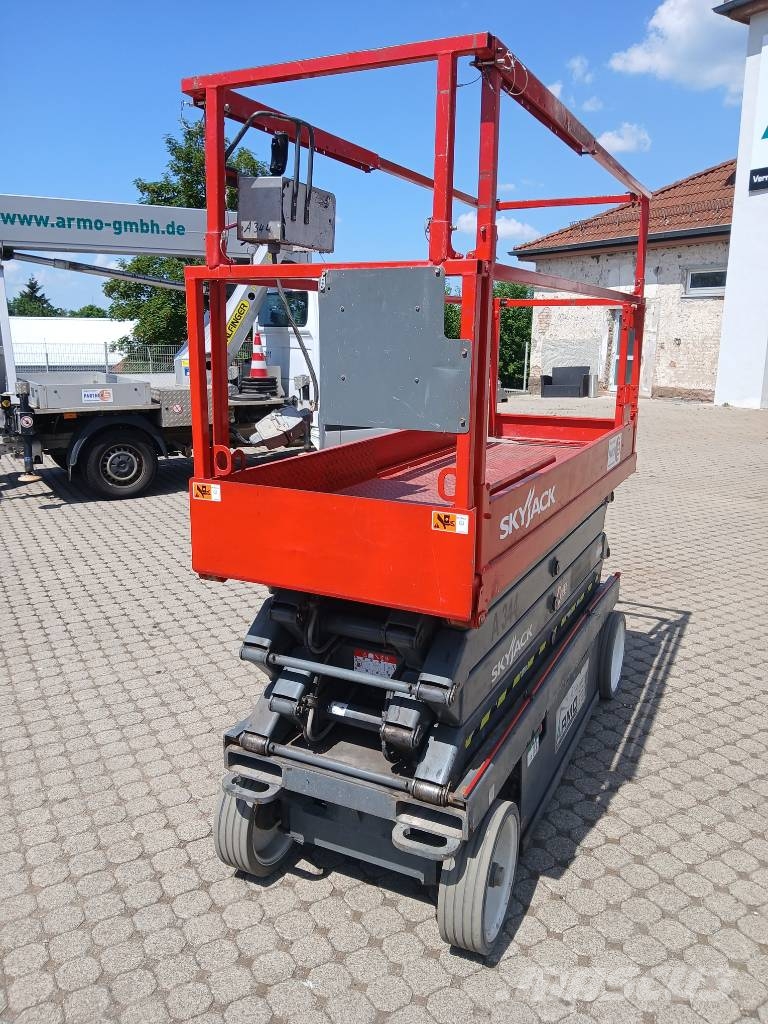 SkyJack SJ III 3226 Ножични работни платформи