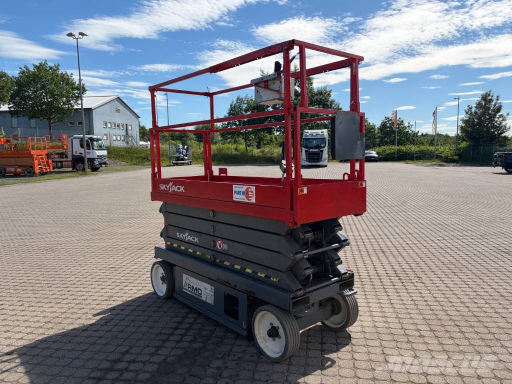 SkyJack SJ III 3226 Ножични работни платформи