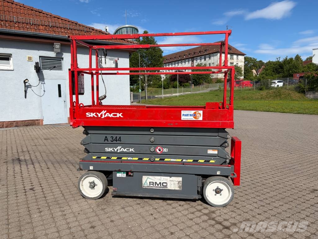 SkyJack SJ III 3226 Ножични работни платформи