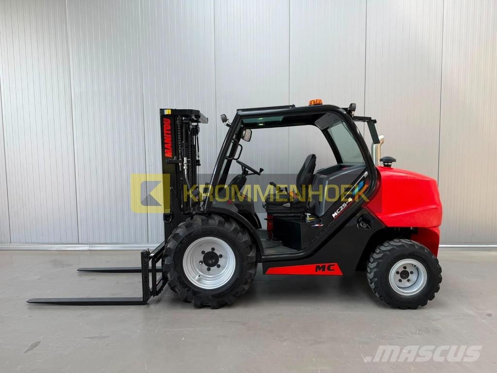 Manitou MC 25-4 D K ST5 Wózki widłowe terenowe