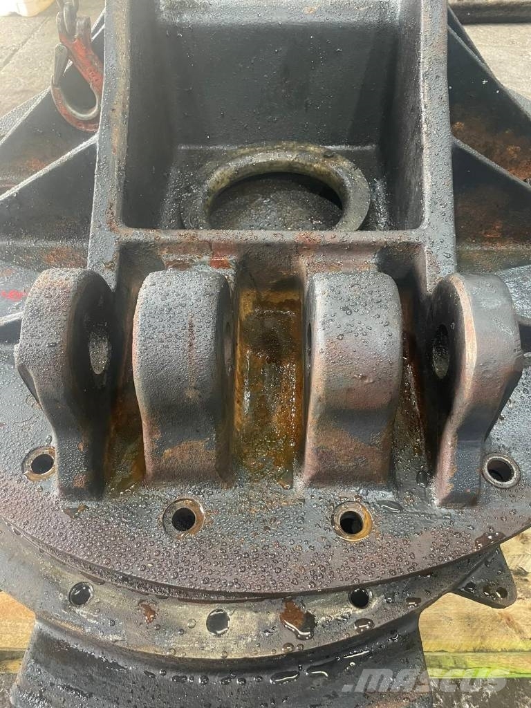 Ponsse Beaver Crane Base / Turntable Boom in dipper roke