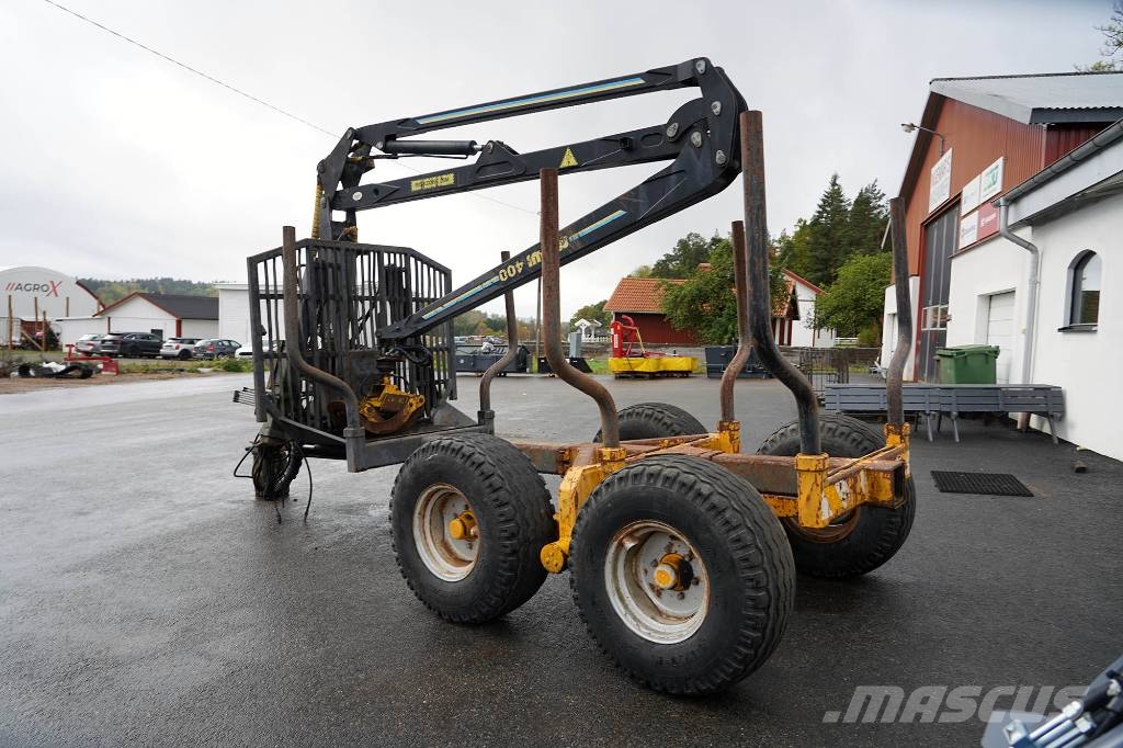 MOWI 12T 400 KRAN SKOGSVAGN Šumske prikolice