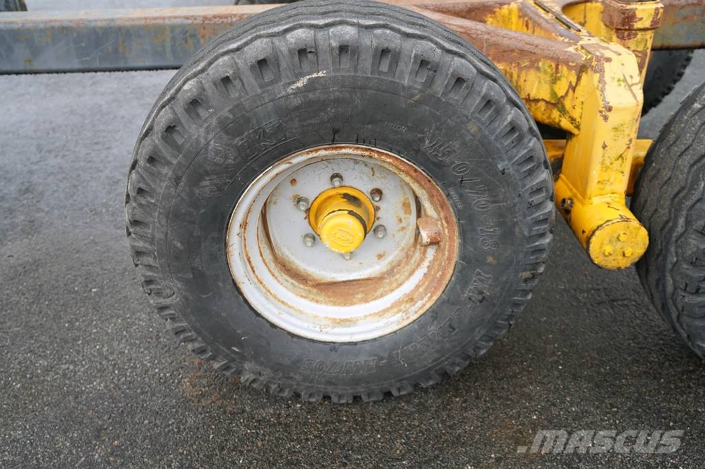 MOWI 12T 400 KRAN SKOGSVAGN Šumske prikolice