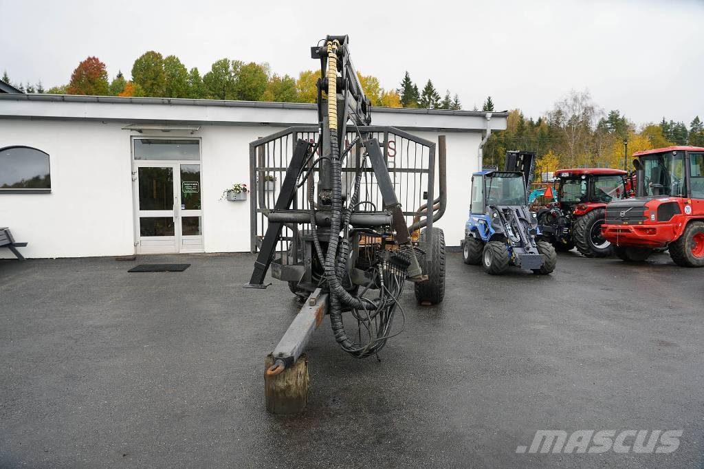 MOWI 12T 400 KRAN SKOGSVAGN Šumske prikolice