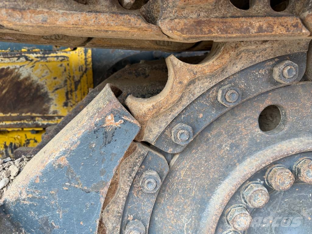 New Holland D 150 ( 2.500 HOURS ) Kāpurķēžu buldozeri