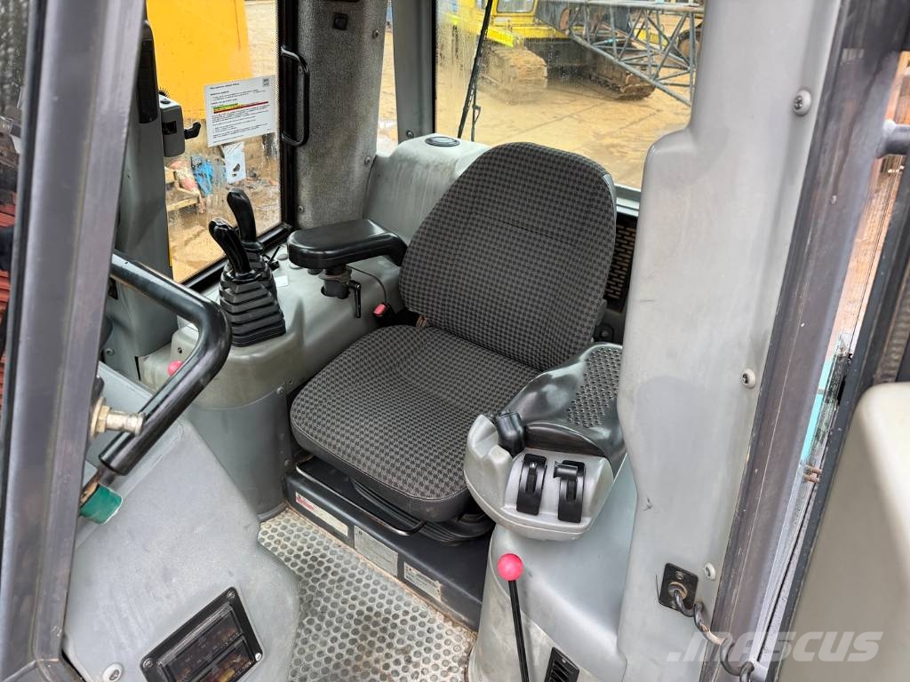 New Holland D 150 ( 2.500 HOURS ) Kāpurķēžu buldozeri