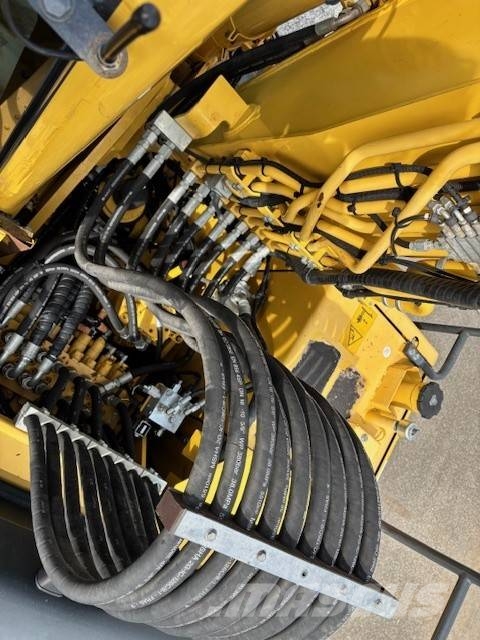 Komatsu PW 160 حفارات بعجل