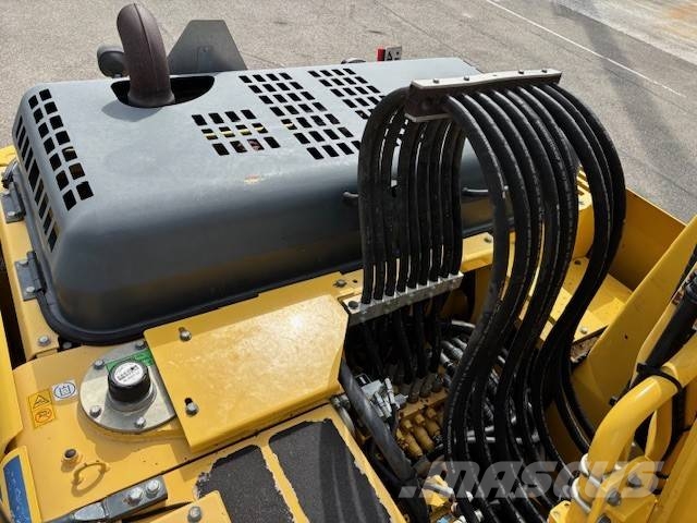 Komatsu PW 160 حفارات بعجل