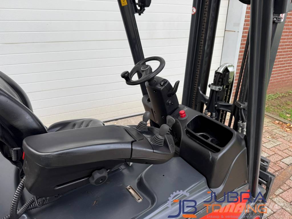 Linde E16-02 شاحنات ذات رافعات شوكية تعمل بالكهرباء