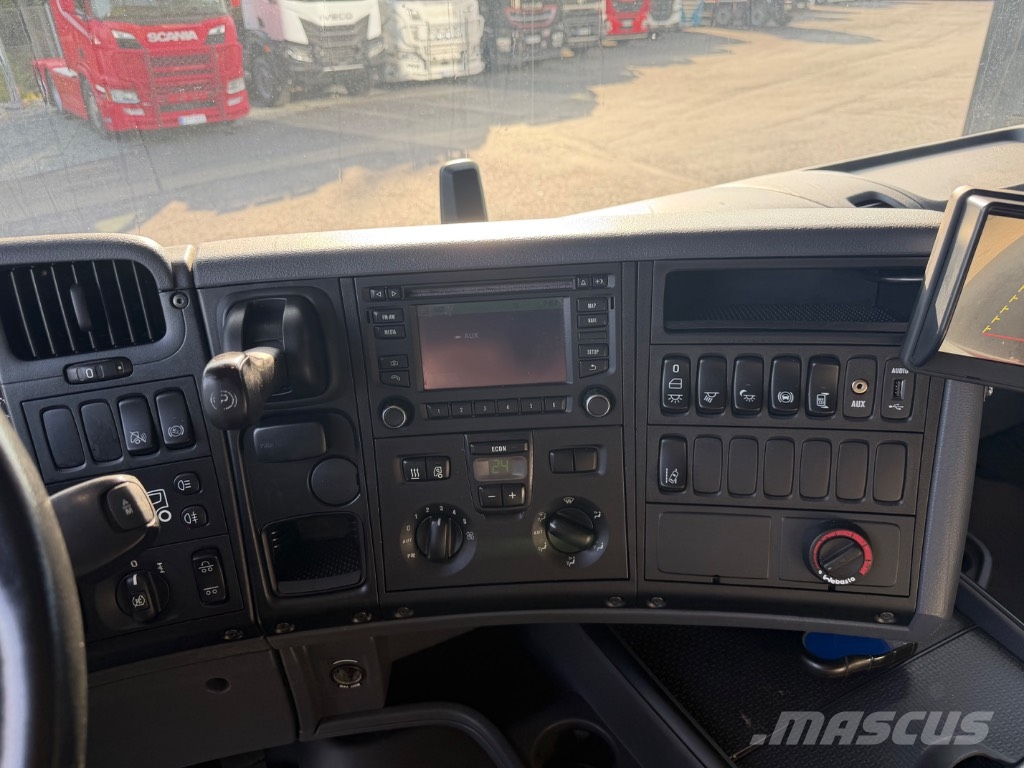 Scania R 450 Camiones con caja de remolque