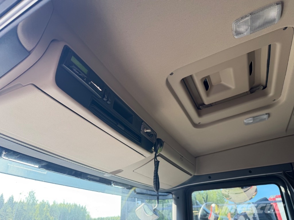 Scania R 450 Camiones con caja de remolque