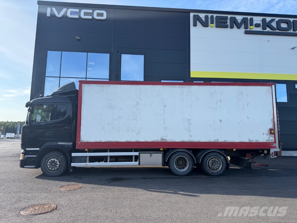 Scania R 450 Camiones con caja de remolque
